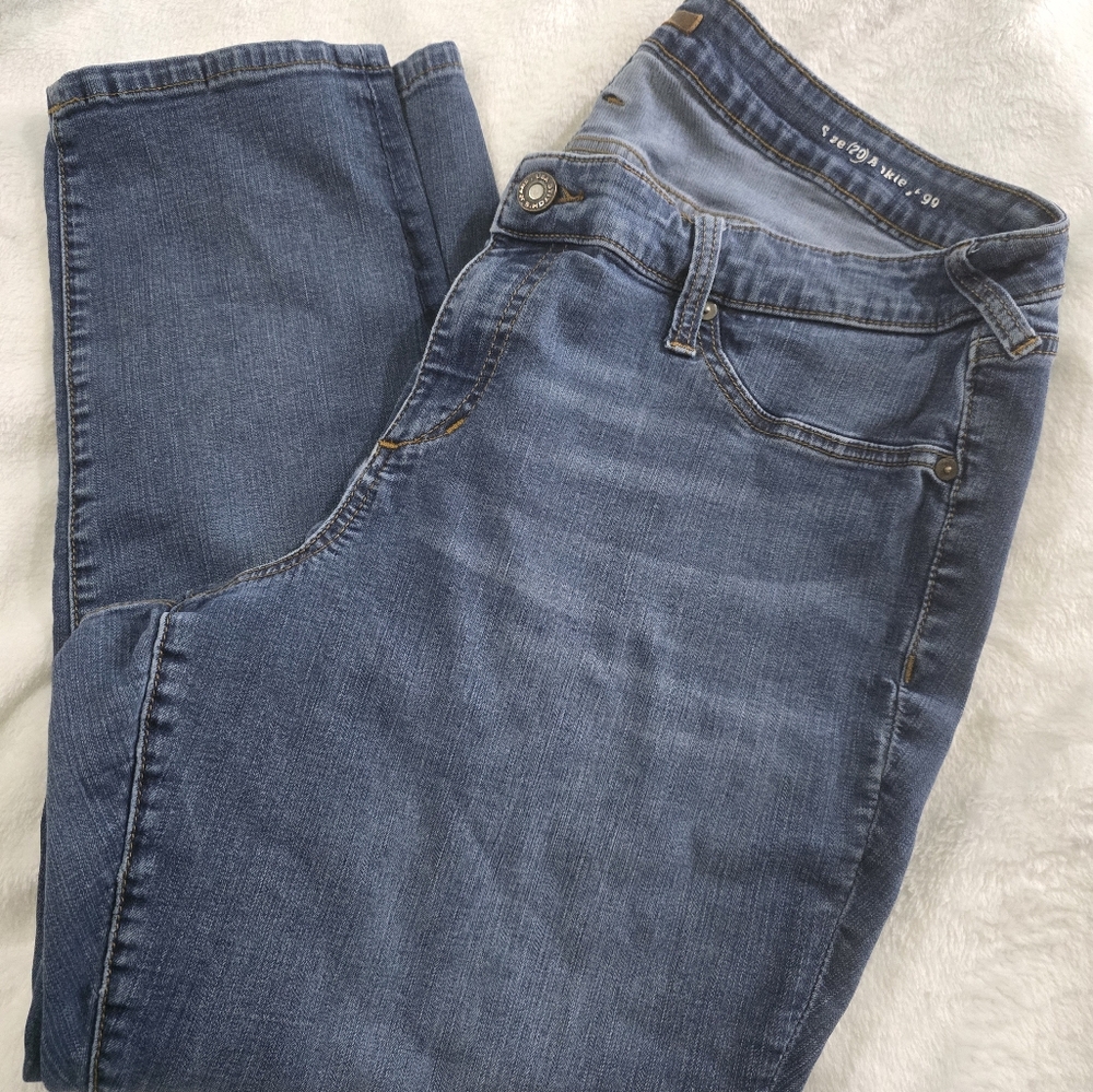 Women's plus size jeans